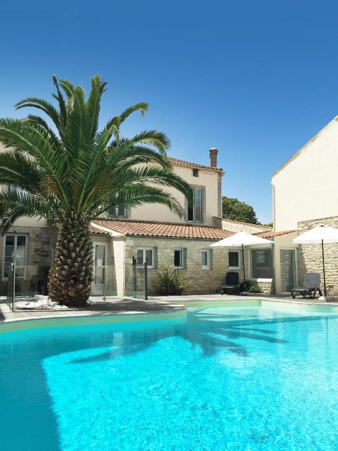 Hotel Le Square Saint-Pierre-d'Oleron Exterior photo